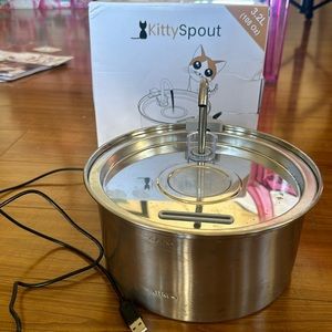 Kitty Spout. Brand new! Never been used!